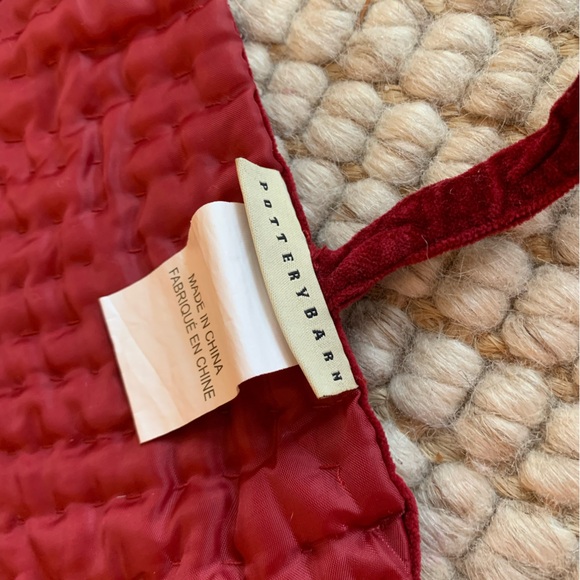 Pottery Barn Channel Quilted Velvet Tree Skirt - Picture 4 of 5